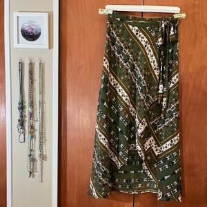 En Crème High Low Green Wrap Skirt Sz M